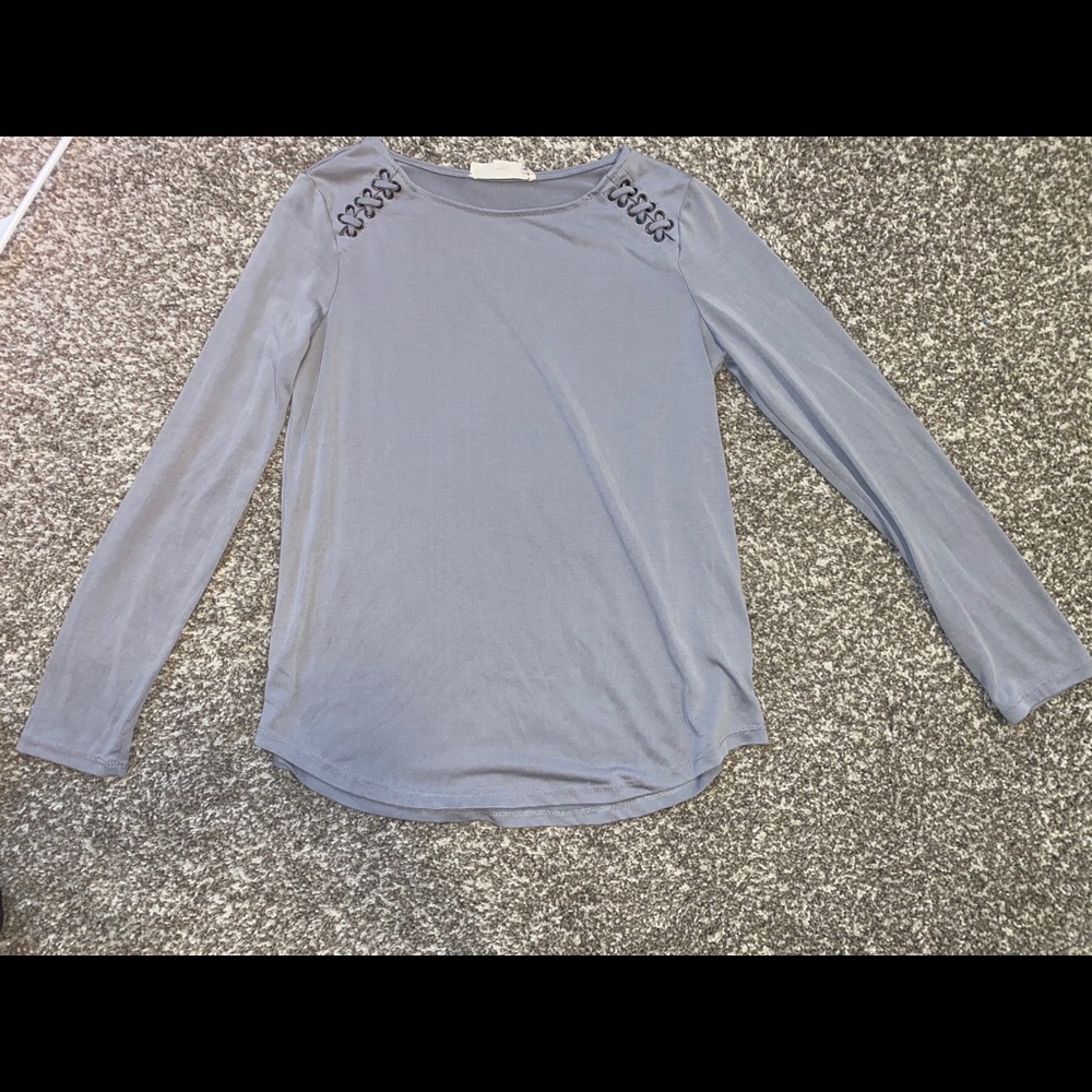 Gray long sleeve top